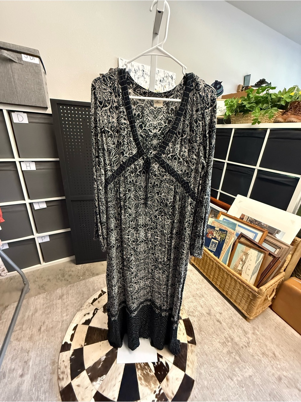 O’Neill Black & White Paisley V-Neck Maxi Dress